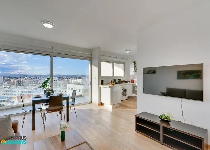 The Lighthouse 1 Bedroom 604 * Λάρνακα