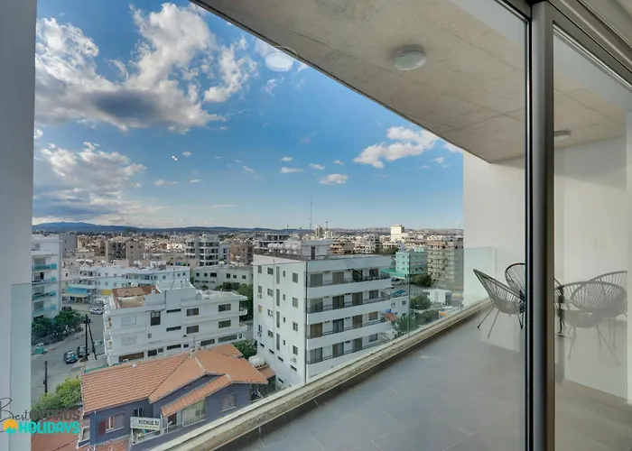 The Lighthouse 1 Bedroom 604 Апартаменты Ларнака