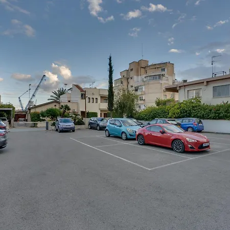 The Lighthouse 1 Bedroom 604 Apartman *