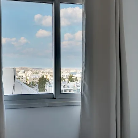 The Lighthouse 1 Bedroom 604 * Ларнака