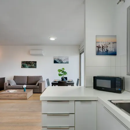 Apartment The Lighthouse 1 Bedroom 604