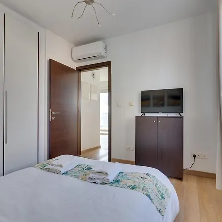 The Lighthouse 1 Bedroom 604